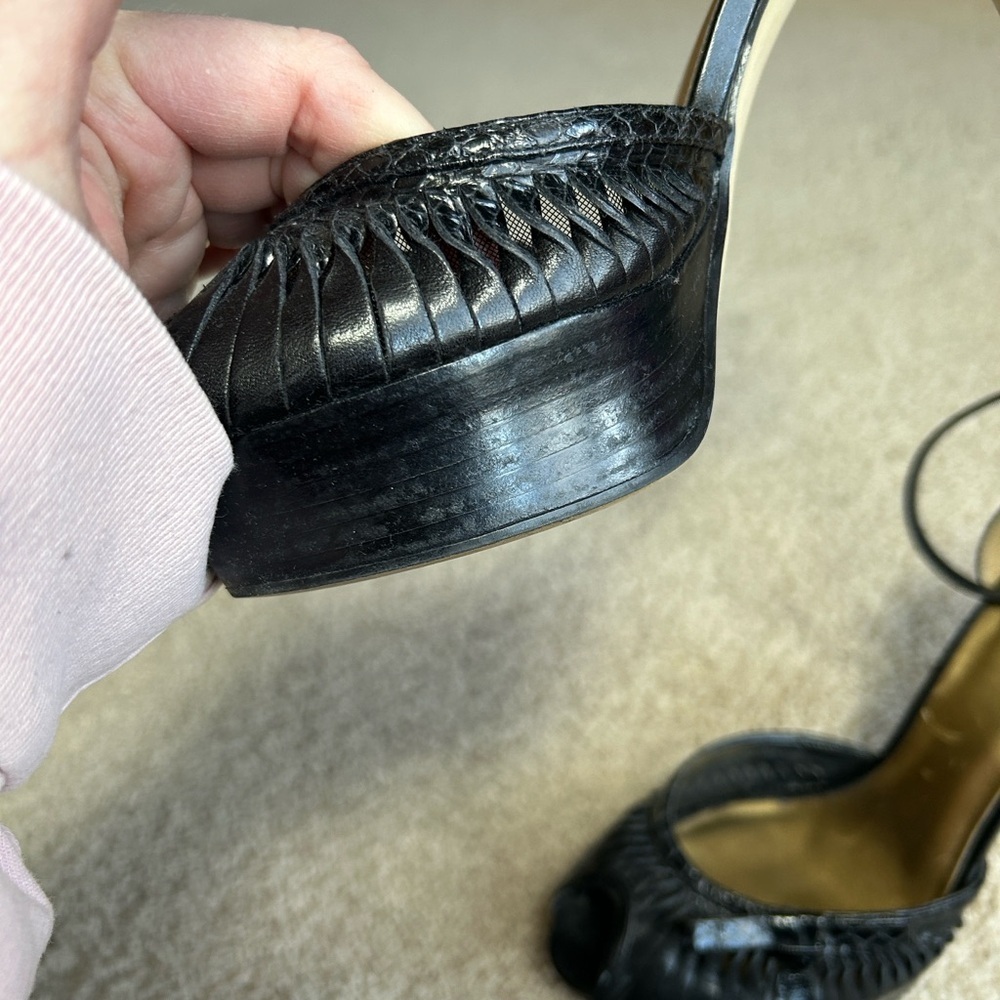 Guess black platform heels - Picture 8 of 9